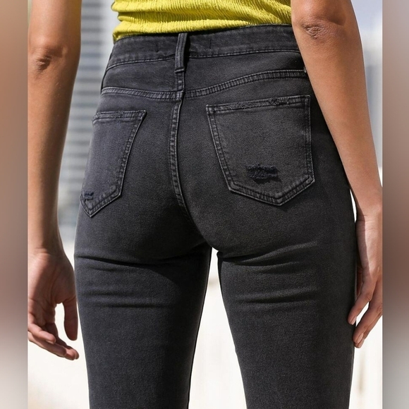 Willow + Root NWT Washed Black High Rise Mom Fit Distressed Jeans 31 - Picture 10 of 12